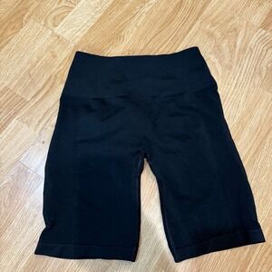 Alphalete amplify shorts